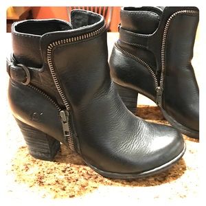 Born Christina ankle boot